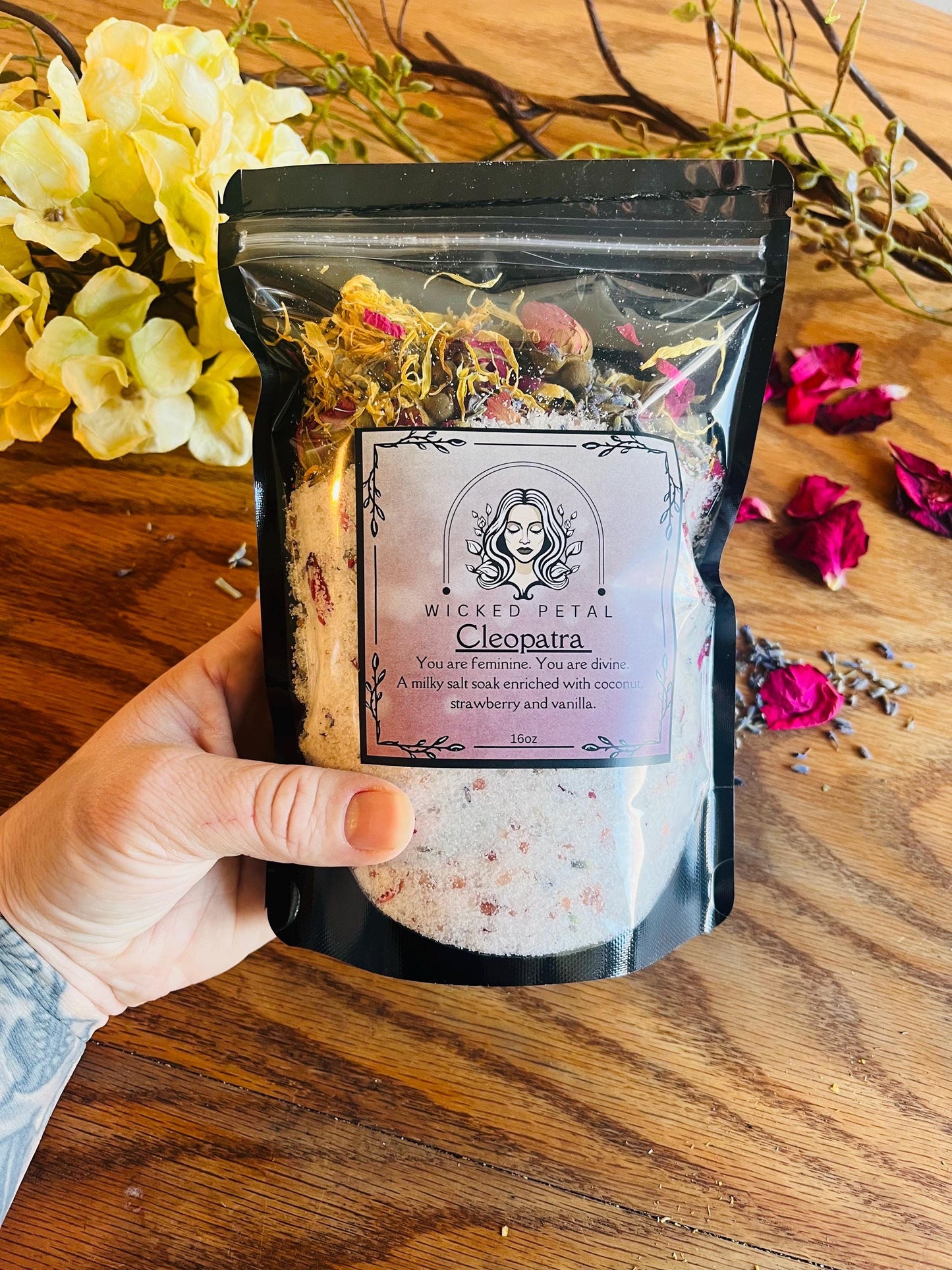 Cleopatra- Goddess Soak (16oz)